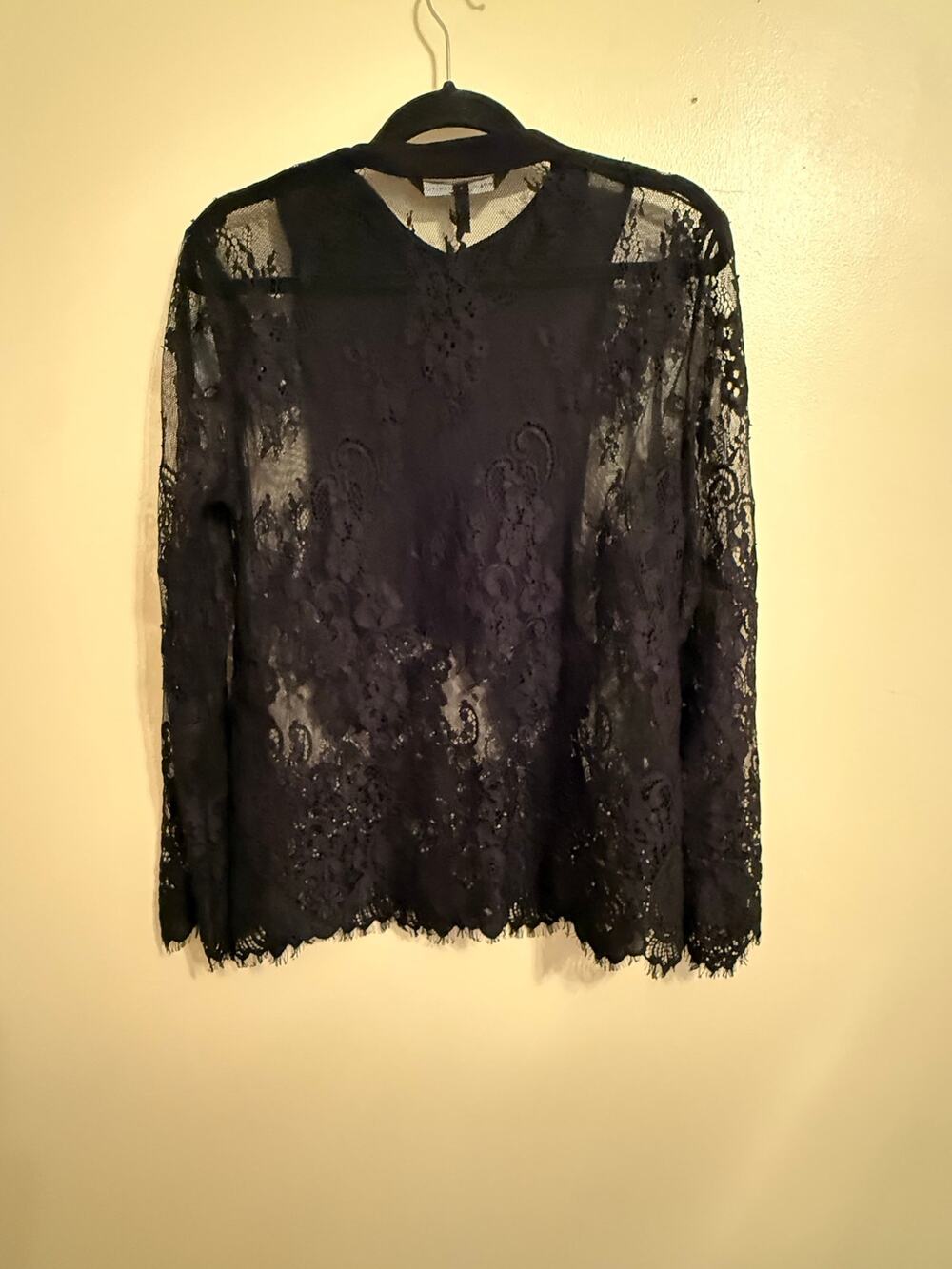 WHITE HOUSE BLACK MARKET BLACK LACE TOP & CAMISOLE — SIZE 12